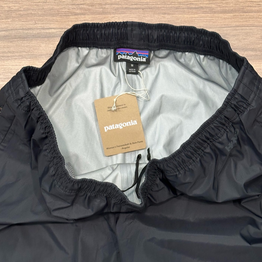 NEW Patagonia Torrentshell 3L Rain Pants in Black Size Medium - Picture 8 of 16